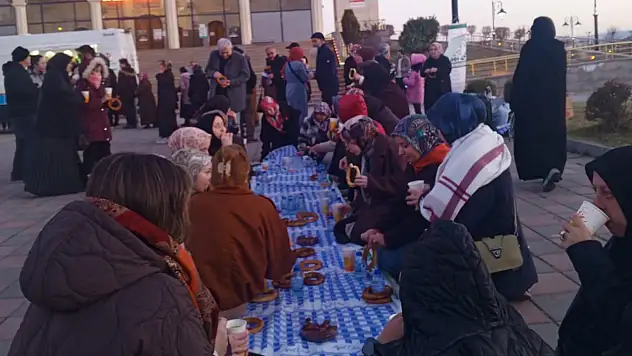 İHH Başkanı Güler'den İslam Dünyasına Birlik Çağrısı