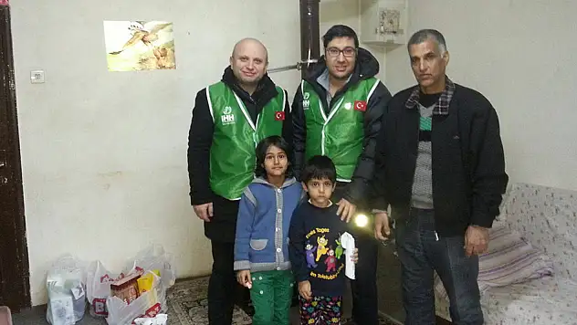 İHH'den ihtiyaç sahiplerine yardım