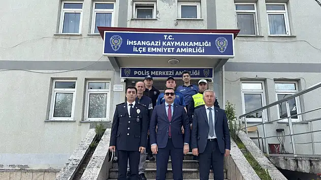 İhsangazi'de Bayramda Güvenlik Güçlerine Ziyaret