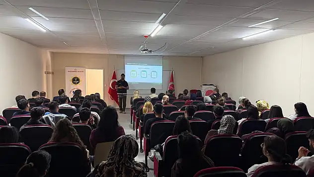 İhsangazi'de Öğrencilere Narkotik Farkındalık Eğitimi