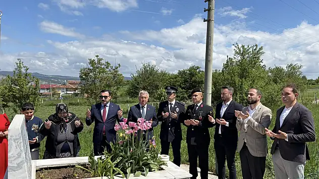 İhsangazi'de Şehitlik Ziyareti ve Bayramlaşma Programı Gerçekleştirildi