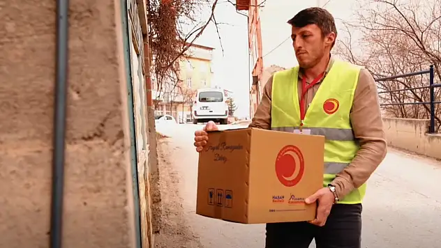 İhtiyaç Sahiplerine Ramazan Kolisi Desteği