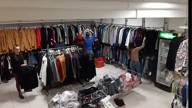 İhtiyaç Sahiplerine Yardım Eli