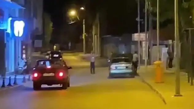 İki Grup Arasındaki Kavgayı Bekçi Uyarı Ateşi Açarak Ayırdı