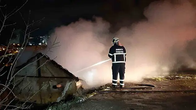 2 Katlı Ev Alevlere Teslim Oldu