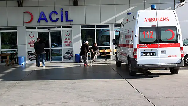 İki Kız Kardeş 1 Saat Arayla Vefat Etti