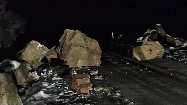 İki Köye Ulaşım Sağlayan Yol Kapandı