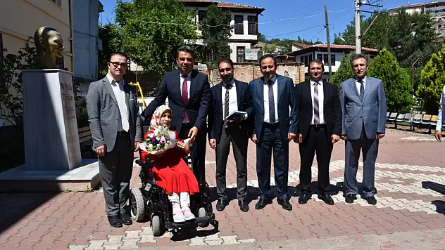 İl Milli Eğitim Müdürü Gümüş, özel öğrencilerle buluştu