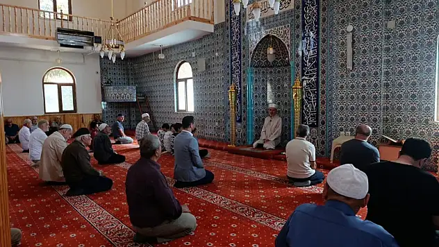 İl Müftüsü Bekir Derin, Pınarbaşı'nda Cemaatle Buluştu