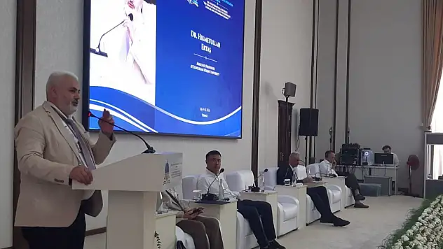 İlahiyat Fakültesi Dekan Yardımcısı Doç. Dr.  Ertaş, Uluslararası İslam Medeniyeti Forumu'nda BEUN'u Başarıyla Temsil Etti