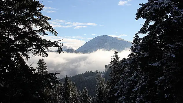 Ilgaz'a ilk kar düştü