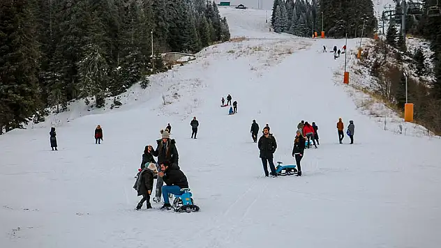 Ilgaz'ın tadını kızakla çıkardılar