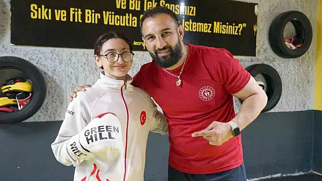 İlgi duyduğu kick boksu seçti