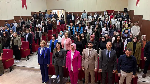 'İlham Veren' Panel Abana'da Düzenlendi