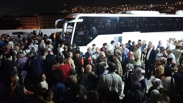 İlk hac kafilesi uğurlandı