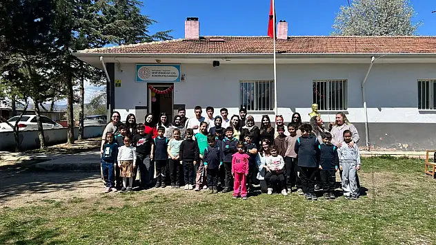 İlkokul Öğrencileri Sevindirildi