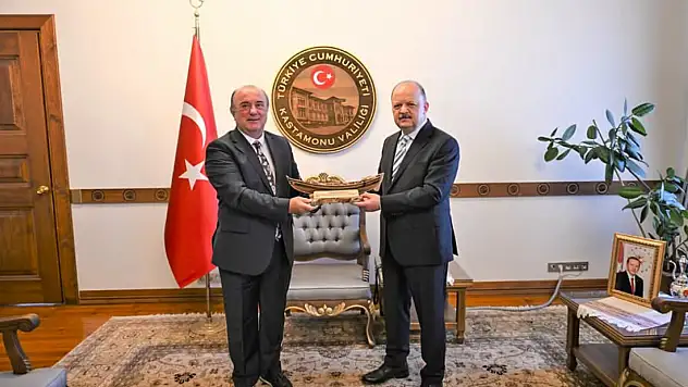 İnebolu Belediye Başkanı Uzuner'den Vali Dallı'ya Ziyaret