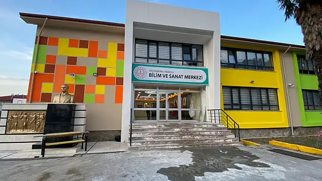 İnebolu Bilim Ve Sanat Merkezi Yeni Yüzüyle Hizmete Açıldı