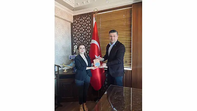 İnebolu BİLSEM Müdürü Şiirlerini Kitaplaştırdı