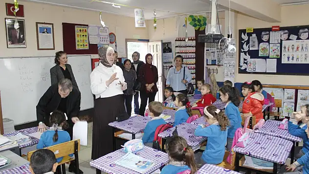 İnebolu'da 'Ailece Kitap Okuyoruz' Projesi Devam Ediyor