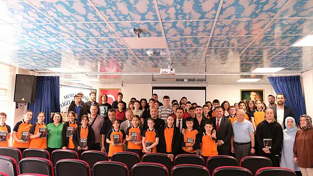 İnebolu'da Öğrenciler İlham Veren Konferansta Buluştu