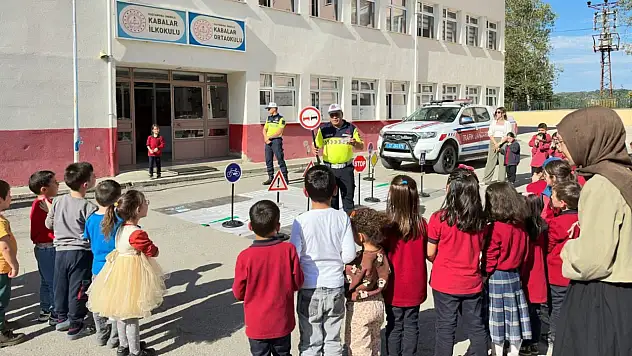 İnebolu'da Öğrencilere Trafik Güvenliği Eğitimi Verildi