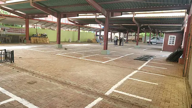İnebolu'da Pazar Yeri Düzenleniyor