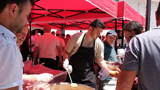 İnebolu'da Vatandaşlara Aşure İkram Edildi