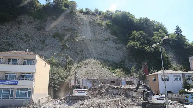 İnebolu'da Yıkımın Ardından Heyelan Tedbiri