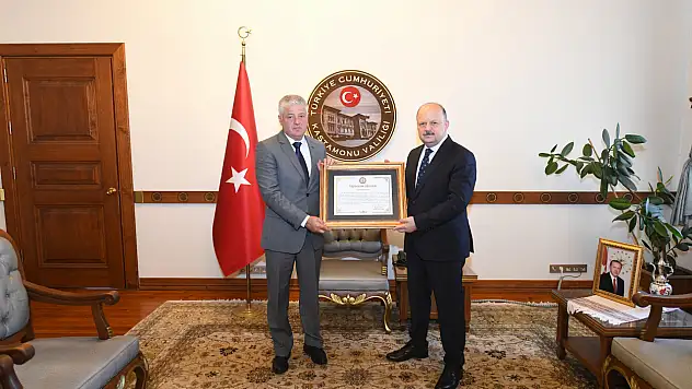 İnebolu'nun Tarihî Emanetini Ortaya Çıkaran Gül'e Teşekkür Belgesi