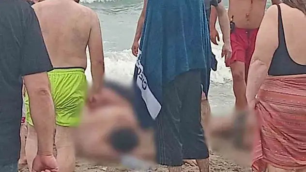 İnkumu'nda boğulma tehlikesi geçiren 10 kişi kurtarıldı