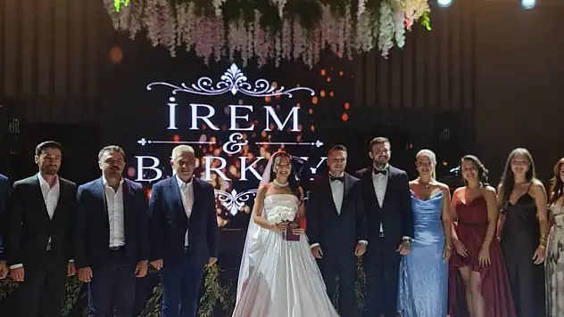 İrem Nur Ve Enver Berkay Dünyaevine Girdi
