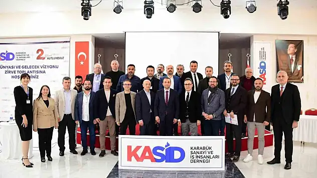 İş Dünyası Ve Gelecek Vizyonu Zirvesi Programı Sona Erdi
