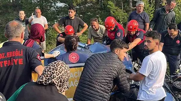 İşçi servisi ile otomobil çarpıştı: 1'i ağır 4 yaralı