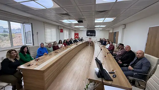 İŞKUR Müdürü Personeliyle Tanıştı
