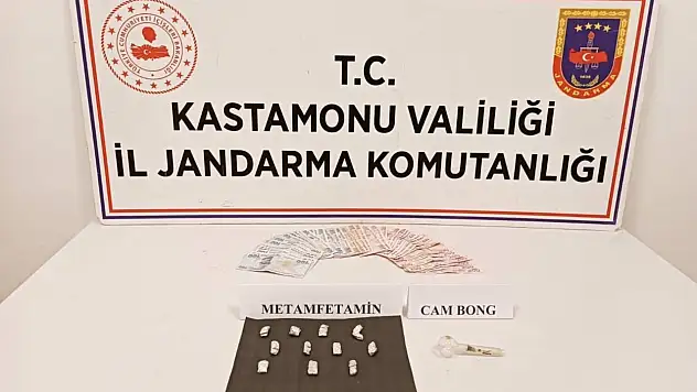 İstanbul'dan Tosya'ya uyuşturucu getiren 1 kişi yakalandı