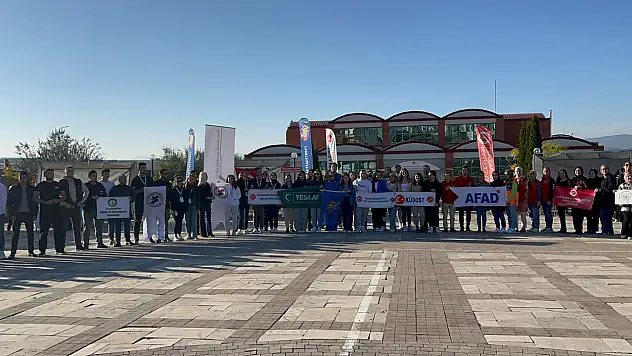 İstikbalin ışığında gençliğe adım adım