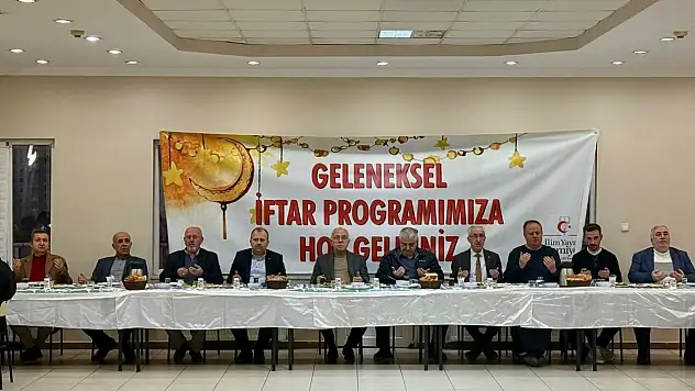 İYC'den Gönül Sofrası