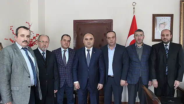 İYC'den Vali Günaydın'a ziyaret