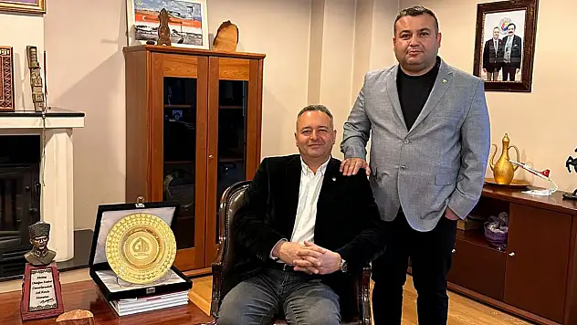 İzbeli ve Küçükoğlu 'Bu Toprağın Sesi'nde