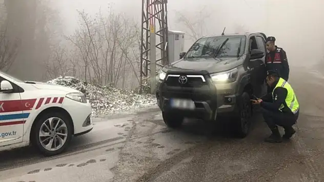 Jandarmadan Kış Lastiği Denetimi