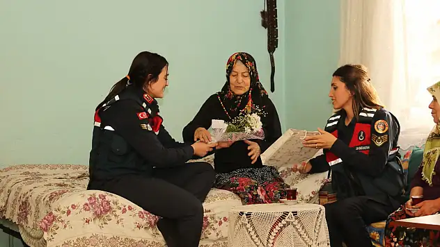 Jandarma'dan moral ziyareti