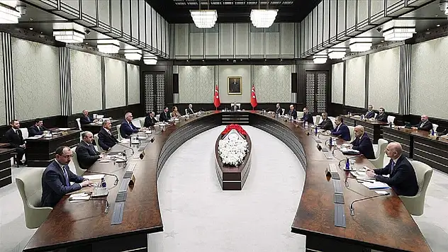 Kabine'nin 16 üyesi milletvekili seçildi