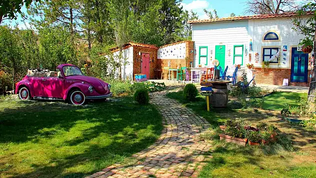 Kadın Girişimci Eski Balık Lokantasını Fotoğraf Platosuna Dönüştürdü