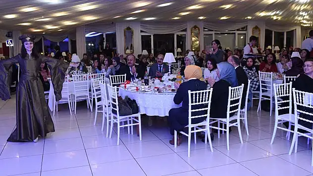 Kadınlar gönüllerince 8 Mart'ı kutladı