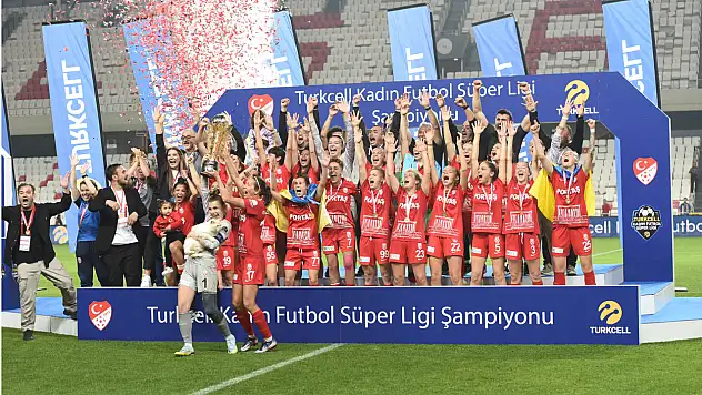 Kadınlar Süper Ligi'nde şampiyon FOMGET