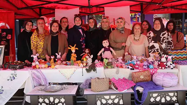 Kadınların Renkli Dünyası Sokağa Taşındı