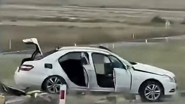 Kamyon ile otomobil çarpıştı: 3 ölü, 2 yaralı