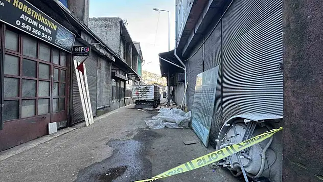 Kamyonetin Kasasının Çarptığı Çocuk Hayatını Kaybetti