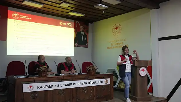 Kanatlı İşletmelerinde Biyogüvenlik Kuralları Masaya Yatırıldı